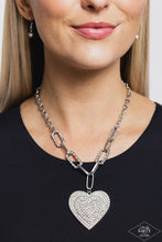 Cargar imagen en el visor de la galería, Roadside Romance White Necklace