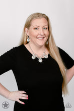 Cargar imagen en el visor de la galería, Hypnotized Silver Necklace