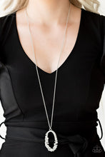 Cargar imagen en el visor de la galería, Spotlight Social White Necklace