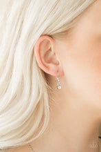 Cargar imagen en el visor de la galería, Spotlight Social White Necklace