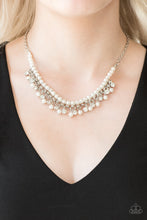 Cargar imagen en el visor de la galería, A Touch of CLASSY White Pearl Necklace