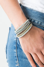 Cargar imagen en el visor de la galería, Fashion Fiend Green/ Purple/ White Bracelet