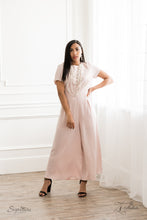 Cargar imagen en el visor de la galería, The LeCricia Zi Signature Series White Necklace