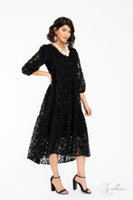 Cargar imagen en el visor de la galería, Regal Zi Collection Pearl Necklace