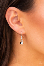 Cargar imagen en el visor de la galería, Frozen Gardens Blue Necklace