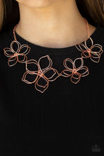 Cargar imagen en el visor de la galería, Flower Garden Fashionista Copper Necklace