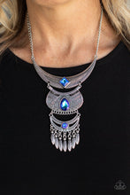 Cargar imagen en el visor de la galería, Lunar Enchantment Blue Necklace