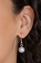 Load image into Gallery viewer, Soho Sweetheart Silver Pearl Necklace