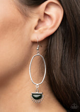 Cargar imagen en el visor de la galería, SOL Purpose Green Earring
