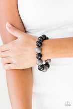 Cargar imagen en el visor de la galería, Humble Hustle Black Pearl Bracelet
