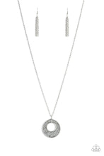 Load image into Gallery viewer, Glitzy Glow Silver Necklace
