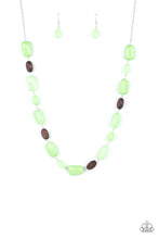 Cargar imagen en el visor de la galería, Meadow Escape Green Necklace
