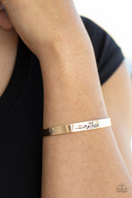 Cargar imagen en el visor de la galería, Sweetly Named Gold Bracelet
