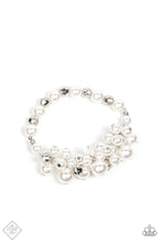 Load image into Gallery viewer, Elegantly Exaggerated White Pearl Bracelet
