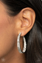 Load image into Gallery viewer, GLITZY By Association Black/ White Earring
