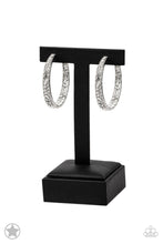 Load image into Gallery viewer, GLITZY By Association Black/ White Earring
