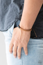 Load image into Gallery viewer, Tracker and Field Brown Urban Bracelet
