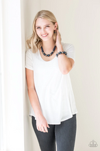 Cargar imagen en el visor de la galería, Color Me CEO Blue/Green Pearl Necklace
