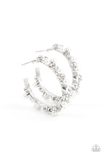 Cargar imagen en el visor de la galería, Let There Be SOCIALITE White Pearl Earrings
