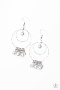 New York Attraction Silver Pearl Earring