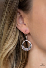 Load image into Gallery viewer, Socialite Luster Silver Earring
