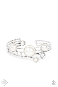 Total SAIL Out White Pearl Bracelet