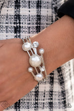 Load image into Gallery viewer, Total SAIL Out White Pearl Bracelet
