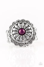 Cargar imagen en el visor de la galería, Daringly Daisy Purple/ White Ring
